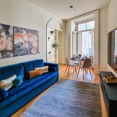 Inspiring City Center 1 BR Apartment with a View