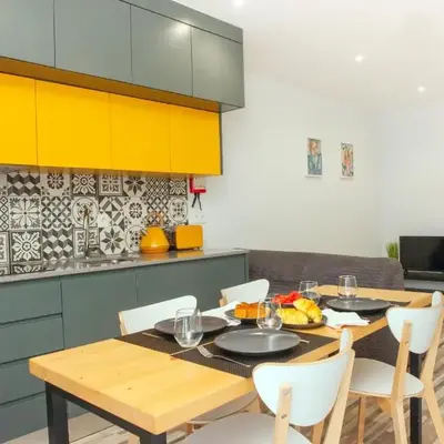Host Wise - Amadeo Apartments