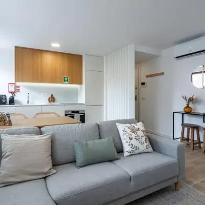 Nomads Lux - 1BDR Charming Top Floor Porto