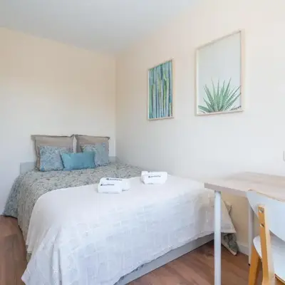 Host Wise - Fantastic Contemporary Flat w Balcony