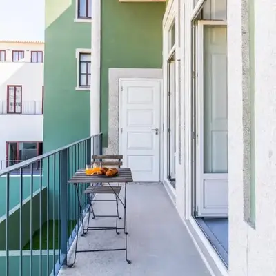 Duque Flat - AC & Balcony by LovelyStay