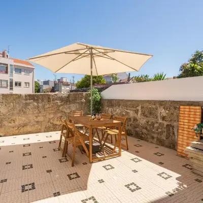 Host Wise - Elegant Colorful House w Private Terrace