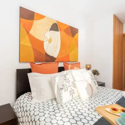 Host Wise - Comfy Charming Flat w Netflix - Ace Location