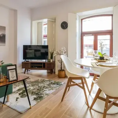 Old Town 1BR Duplex by LovelyStay
