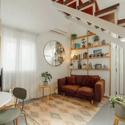 Modern Studio by Hosty