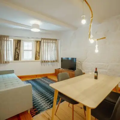 Vintage Flat by Hosty