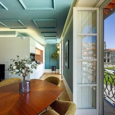 Award-winning loft design with view to Douro River