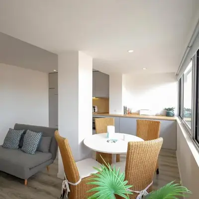 Happy Downtown Apartments by PCH