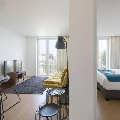 Downtown Bright Apartment With Balcony by Vacationy