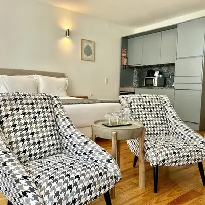Cozy Porto studio with balcony