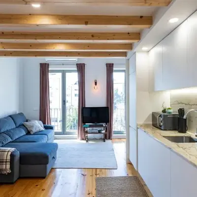 Stylish Duplex with Balcony in Porto by LovelyStay