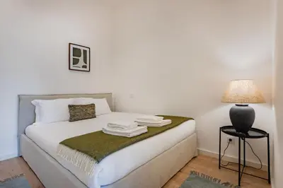 a building with windows and balconies on it at The Superior Green @ BoaVista Flats in Porto