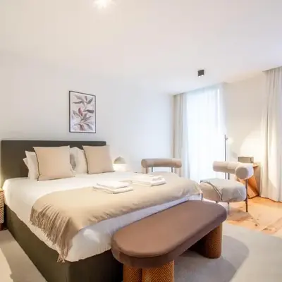 Luxurious Studio Retreat in Porto by LovelyStay