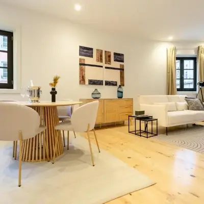 Art Deco 12 Luxury 2BR Apartment Downtown Metro AC