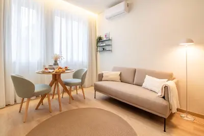 Gallery image of Caldeireiros Studio by LovelyStay in Porto