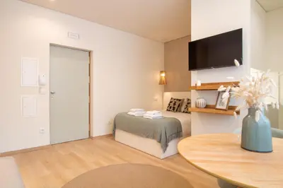 Gallery image of Caldeireiros Studio by LovelyStay in Porto