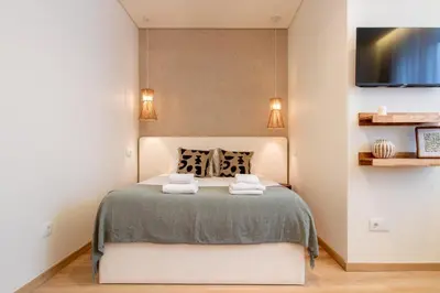 Gallery image of Caldeireiros Studio by LovelyStay in Porto