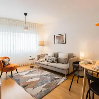 Porto Stay no Marques with AC and parking place