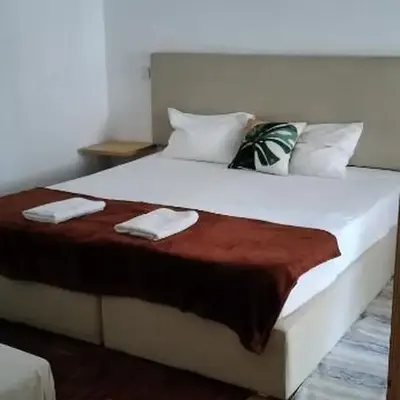 Brown Porto Apart