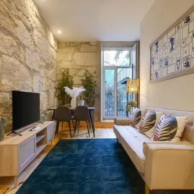 Luxury Style 8 with AC Downtown Porto near Metro