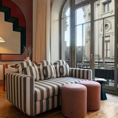 Aliados 9 - Luxury in the Heart of Porto
