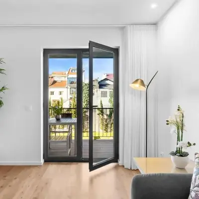 Bright Apartment with Balcony & Parking | Bonfim