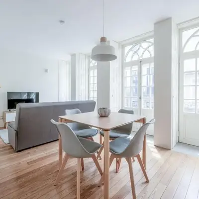 Modern Flat with balcony on Rua das Flores - 2nd