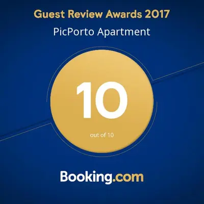a yellow circle with the number on it at PicPorto Apartment in Porto