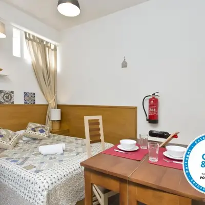 Host Wise - Cozy Quiet Flat - Trindade Station