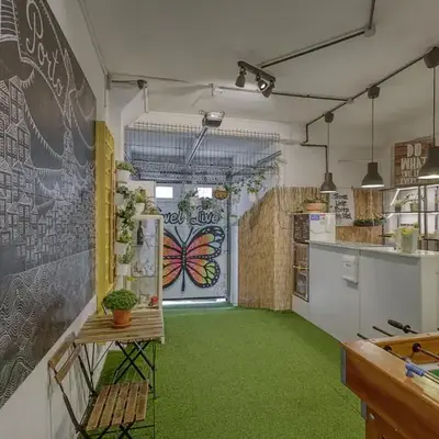 Travel & Live Hostel
