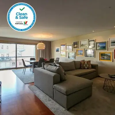 Comfy Luxury Apartment