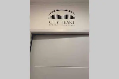 a sign for a city heart organ retrieval facility at City Heart Place 2 in Porto