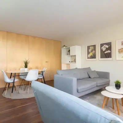 Host Wise - Restful Minimalist Flat - Balcony
