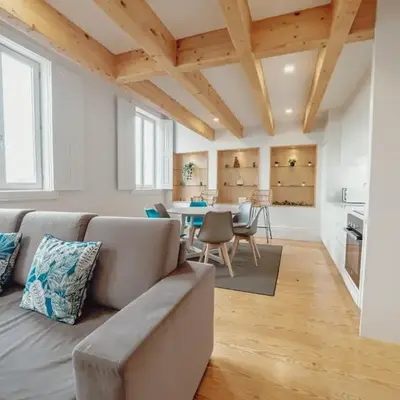 Downtown Clerigos Duplex With River View by Vacationy