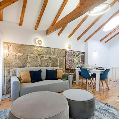 Modern Cativo Apartment by LovelyStay